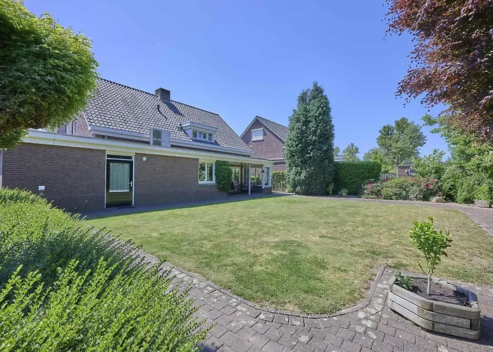 Lionshuis بيت للعطل Panningen