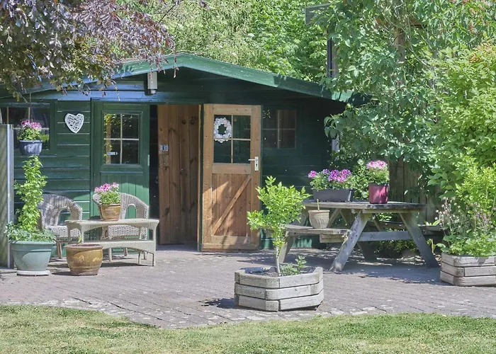 Lionshuis بيت للعطل *