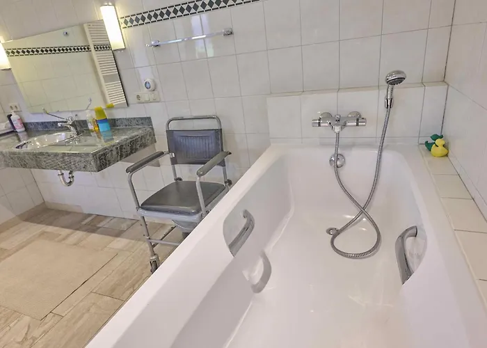 Lionshuis بيت للعطل