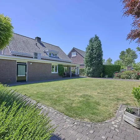 Lionshuis 펜션 Panningen